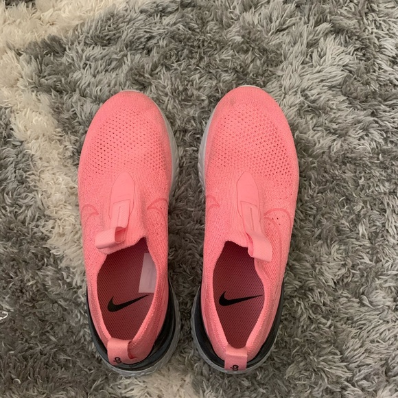 Nike Epic React Shoes - Picture 2 of 5